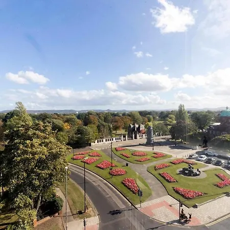 Apartment The Belfry Lookout! With Free Onsite Parking!